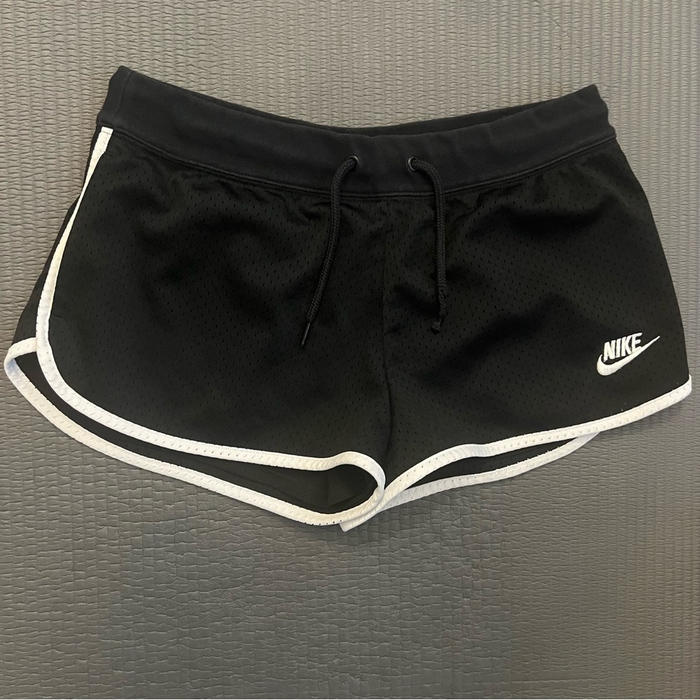 Nike Mesh Lined Shorts Sz S